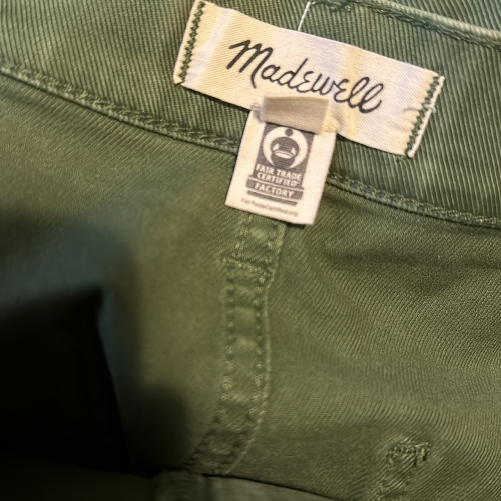 Madewell Perfect Vintage Green Jean Shorts Women Size 30 Army Green Pockets Long - Picture 9 of 11